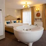 Azzun Orient Spa&wellness Kromerowo