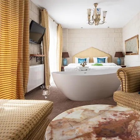 Azzun Orient Spa&wellness Hotel 4*