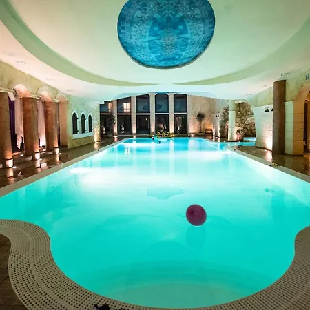 Azzun Orient Spa&wellness Hotel