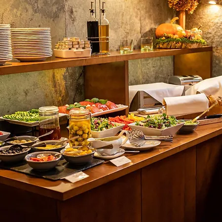 Azzun Orient Spa&wellness 4* Кромерово