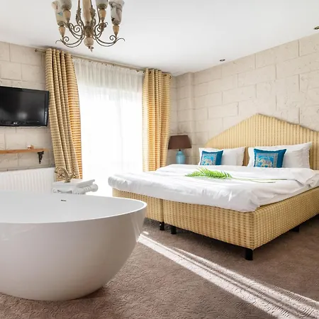 Ξενοδοχείο Azzun Orient Spa&wellness Kromerowo
