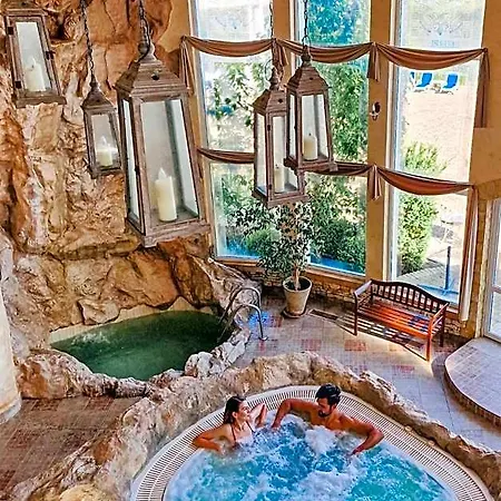 Hotel Azzun Orient Spa&wellness 4*
