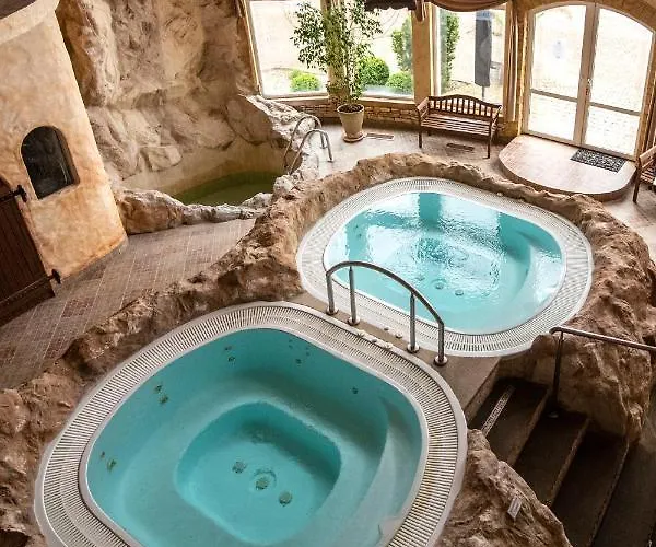 Azzun Orient Spa&wellness Hotel 4*