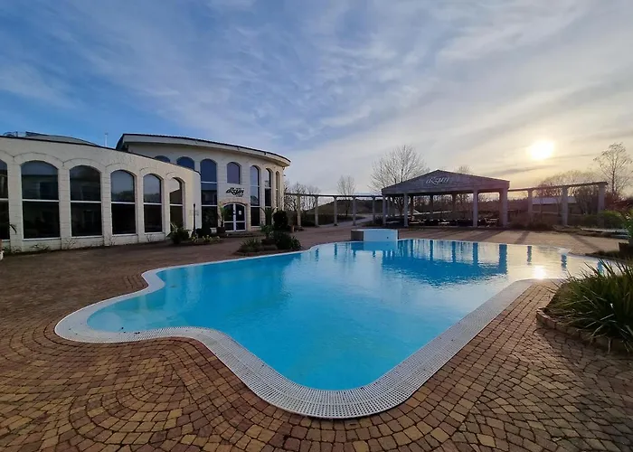 Azzun Orient Spa&wellness Hotel 4*