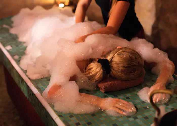 Azzun Orient Spa&wellness מלון